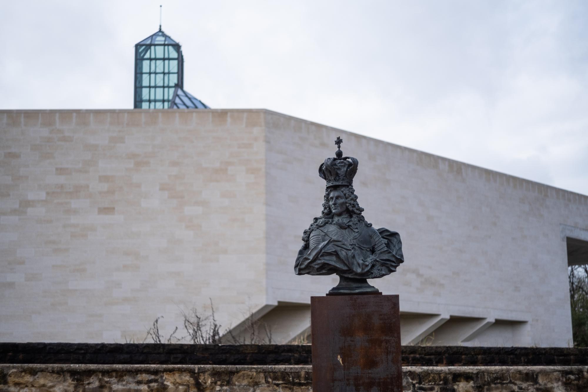 MUDAM and sculpture