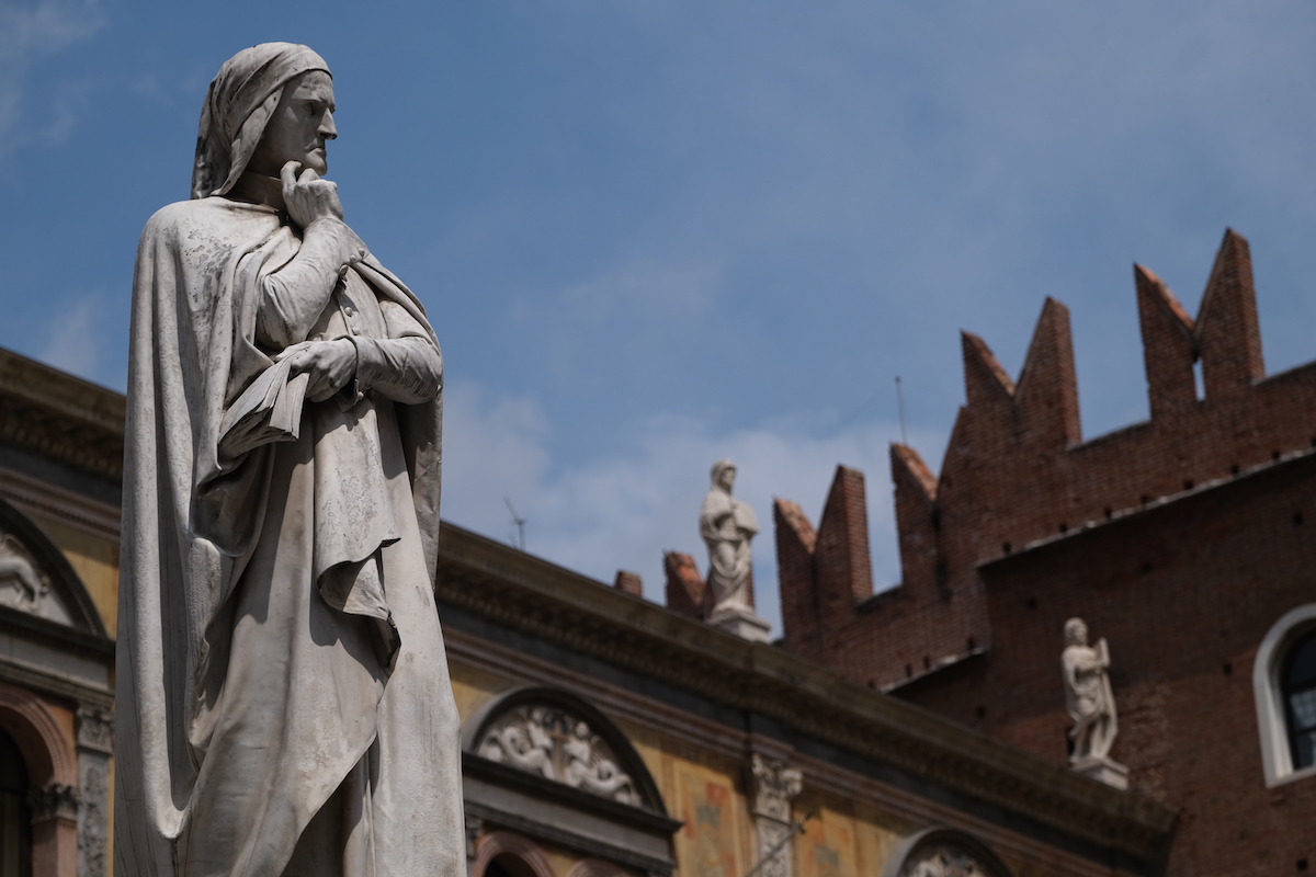 Statue in Piazza del Signori