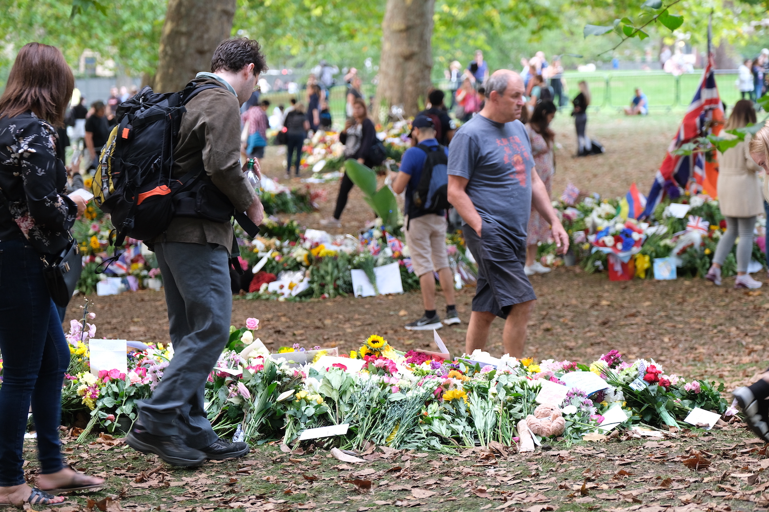 Tributes at Green Park